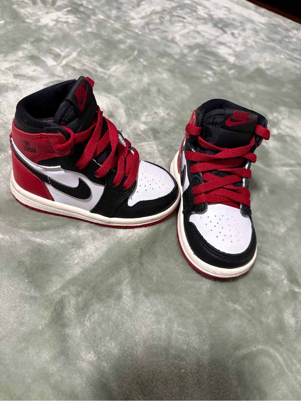 Nike Kids High-Top Sneakers in Black, White & Red